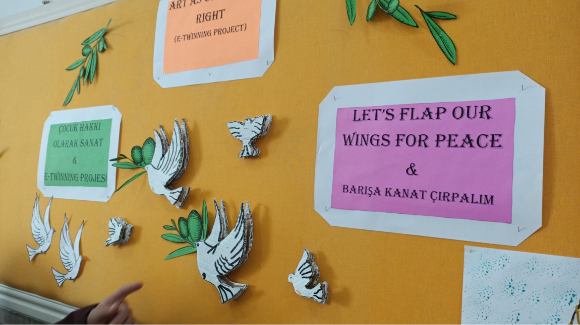 Art As Childrens Right e Twinning Projesi İçin 6/A Sınıfı Öğrencilerinin Yaptığı Barış Güvercini Etkinliği